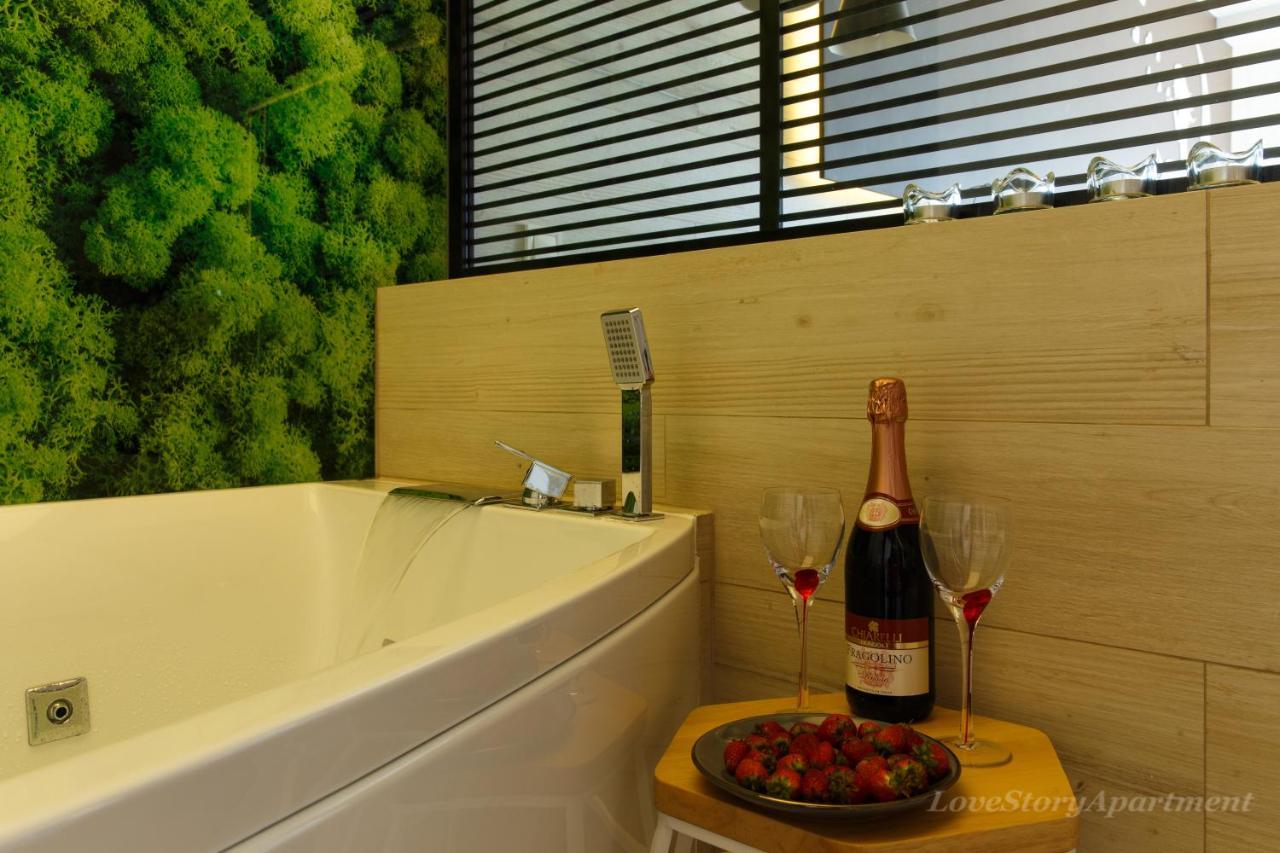 Luxury Apartments «Love Story» Ivano-Frankivszk Kültér fotó